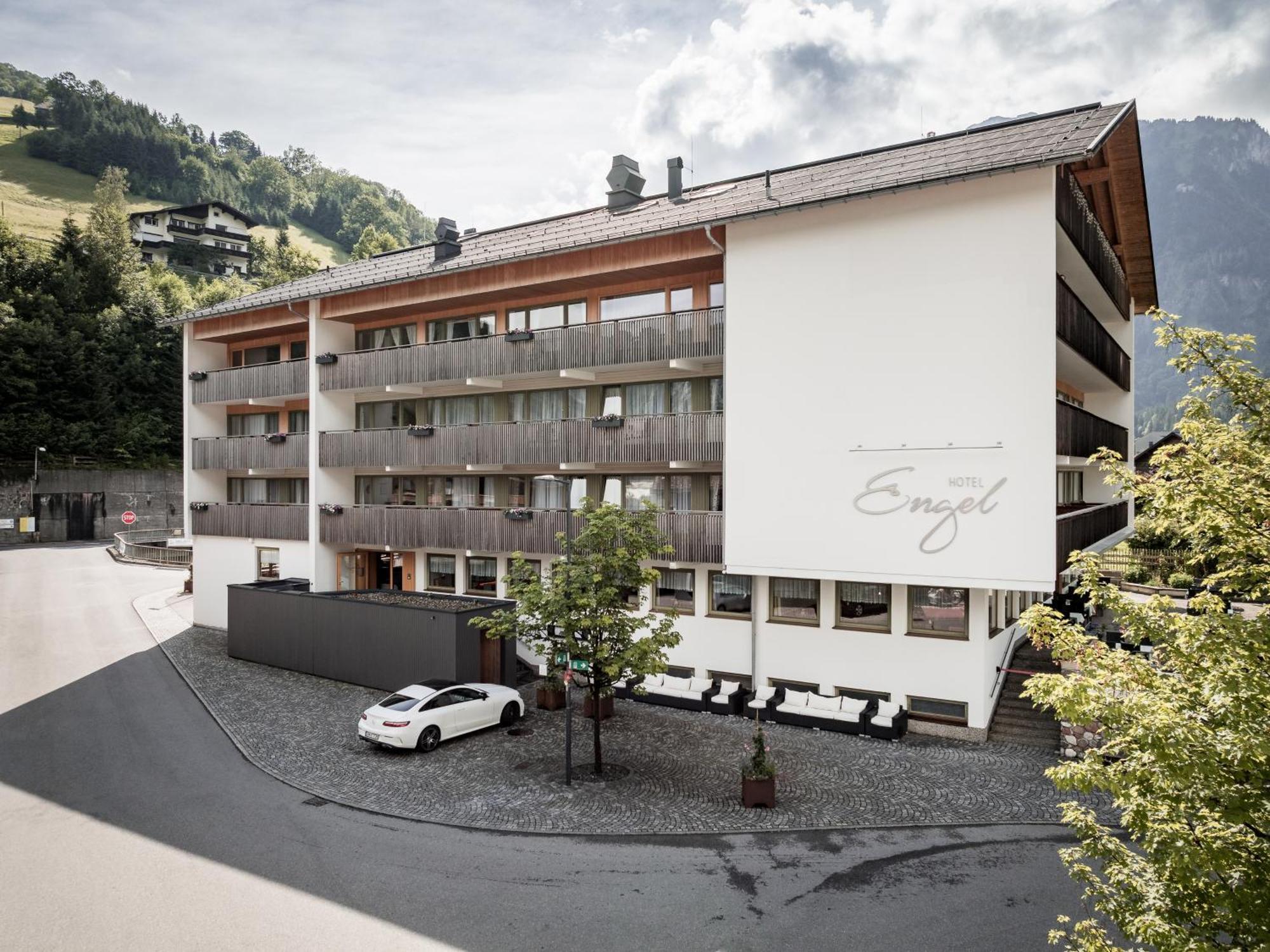 Hotel Engel Mellau Exterior foto